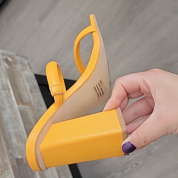 New York & Company Orange Heels - Picture 6 of 12